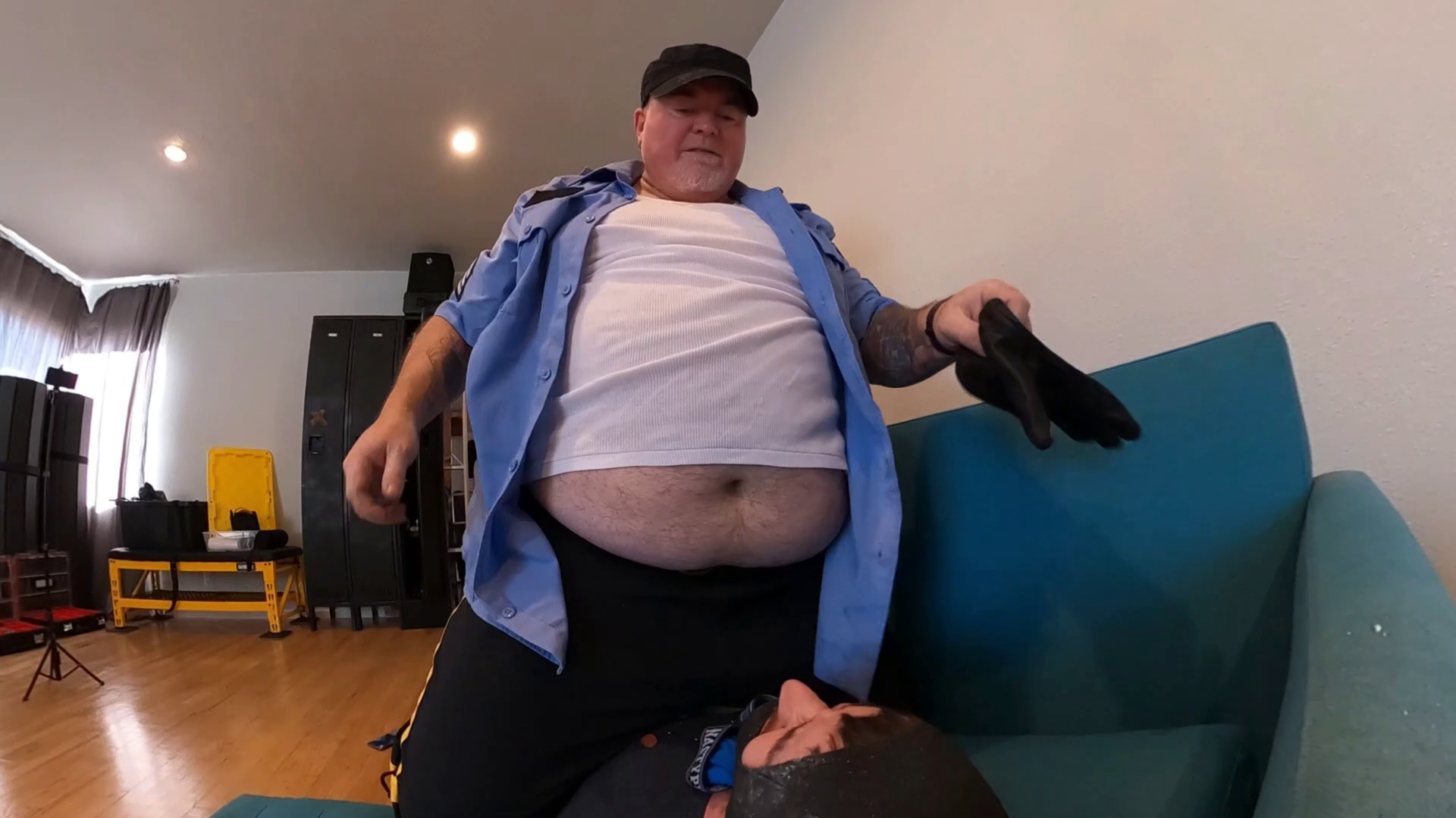 Mugged and Crushed - BIG Officer Bear - BDSM, Bondage, Choking, FinDom, Gagging, Police Officer, Roleplay, Squashing