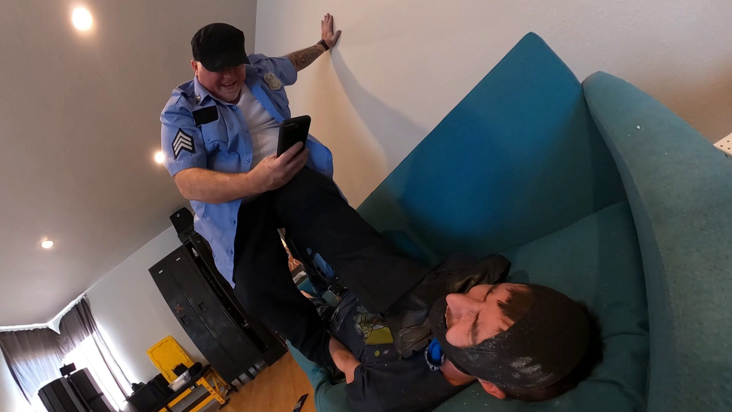 Mugged and Crushed - BIG Officer Bear - BDSM, Bondage, Choking, FinDom, Gagging, Police Officer, Roleplay, Squashing